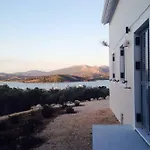Laura_sea View_house